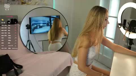 Snapshot of lovelygracee chatting on June 17, 3:02 pm lovelygracee online show from June 17, 3:02 pm