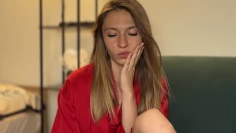 Kate only online show from June 29, 3:23 pm