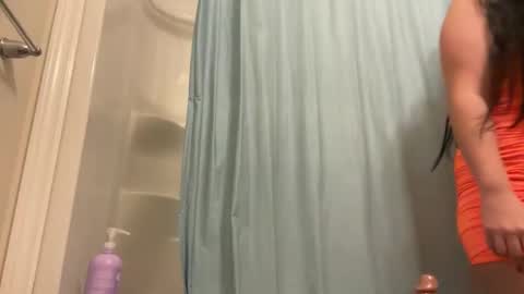 Snapshot of lovelykatiebabe chatting on February 5, 5:17 pm lovelykatiebabe online show from February 5, 5:17 pm