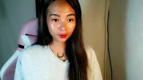 Snapshot of lovelykayleexx chatting on July 8, 6:51 am ara online show from July 8, 6:51 am