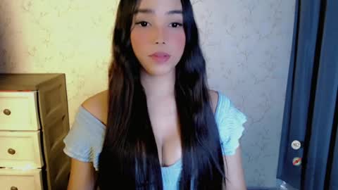 Snapshot of lovelylaiza chatting on July 12, 11:01 am Cutie Laiza online show from July 12, 11:01 am