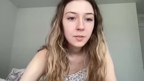 Snapshot of lovelylanaxo chatting on May 28, 8:50 pm lana online show from May 28, 8:50 pm