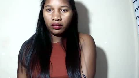 lovelylarra online show from June 13, 6:39 pm