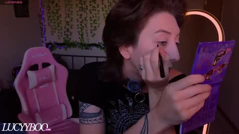 Snapshot of lovelylittlelucyy chatting on May 31, 9:49 pm lovelylittlelucyy online show from May 31, 9:49 pm