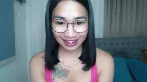 lovelymae18 online show from March 28, 12:10 am