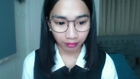 lovelymae18 online show from March 30, 12:00 am
