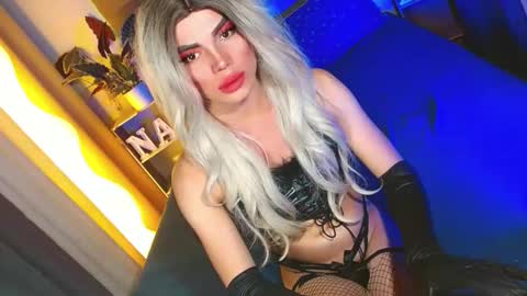 Snapshot of lovelymiss_shyna11 chatting on May 31, 6:09 pm lovelymiss_shyna11 online show from May 31, 6:09 pm