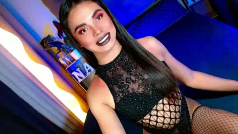 Snapshot of lovelymiss_shyna11 chatting on June 19, 3:16 pm lovelymiss_shyna11 online show from June 19, 3:16 pm
