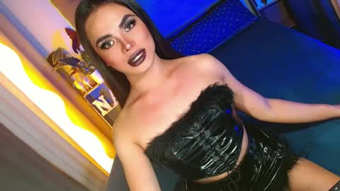Snapshot of lovelymiss_shyna11 chatting on June 20, 11:13 am lovelymiss_shyna11 online show from June 20, 11:13 am