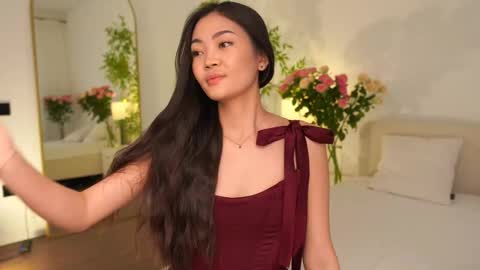 kim online show from December 2, 7:36 am