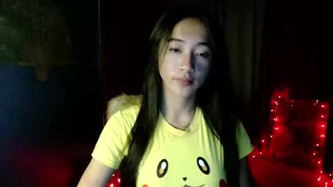 lovelypetite143 online show from February 9, 3:10 am