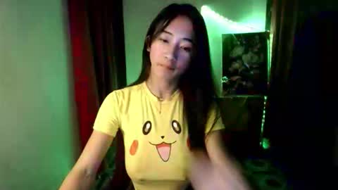 lovelypetite143 online show from February 14, 8:38 pm