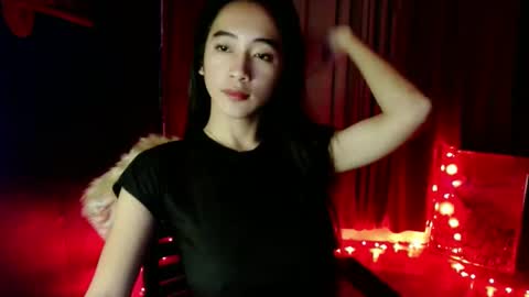 lovelypetite143 online show from April 2, 2:15 pm