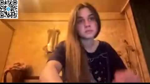 Snapshot of lovelysilk_63 chatting on May 25, 6:47 pm ELA online show from May 25, 6:47 pm