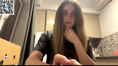 Snapshot of lovelysilk_63 chatting on June 21, 6:54 pm ELA online show from June 21, 6:54 pm