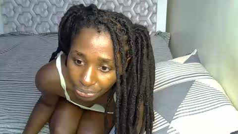 lovelytin online show from October 31, 8:10 pm