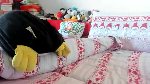 lovelywoman23 online show from December 14, 7:58 am