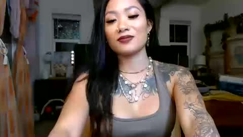 Snapshot of lovelyxmacii chatting on October 14, 2:23 am lovelyxmacii online show from October 14, 2:23 am