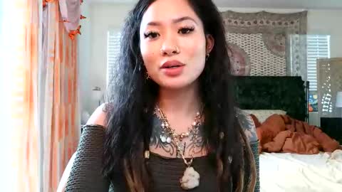 Snapshot of lovelyxmacii chatting on January 6, 7:28 pm lovelyxmacii online show from January 6, 7:28 pm