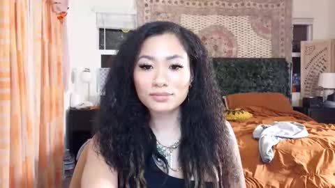 Snapshot of lovelyxmacii chatting on February 5, 2:05 am lovelyxmacii online show from February 5, 2:05 am