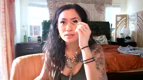 Snapshot of lovelyxmacii chatting on February 13, 9:11 pm lovelyxmacii online show from February 13, 9:11 pm