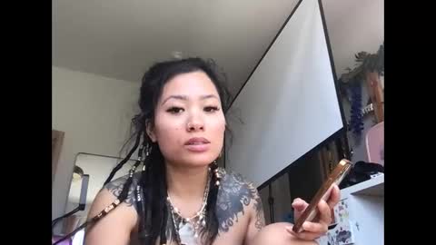 lovelyxmacii online show from April 5, 10:07 pm