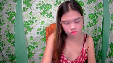 lovemae352295 online show from January 13, 6:49 am