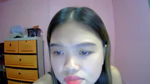 lovemae352295 online show from February 2, 11:30 am