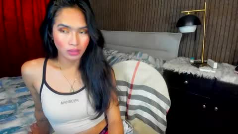 Snapshot of lovemarie19x chatting on January 27, 3:47 am pauleen online show from January 27, 3:47 am