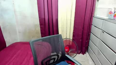 loveme_fiona online show from June 23, 6:55 am