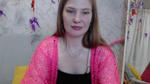 Snapshot of lovepeanutgirl chatting on April 2, 5:21 pm Mary Love online show from April 2, 5:21 pm