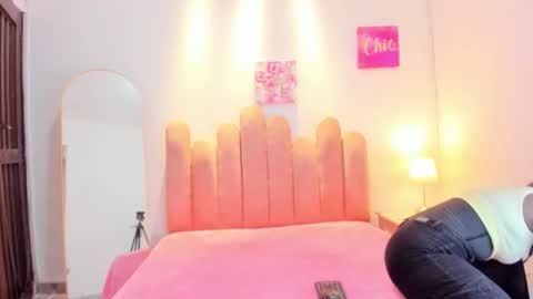 L O V E  online show from February 6, 11:57 am