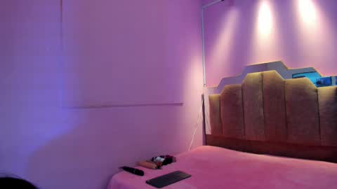 L O V E  online show from February 7, 11:58 am