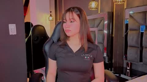 Love  online show from November 6, 8:21 pm