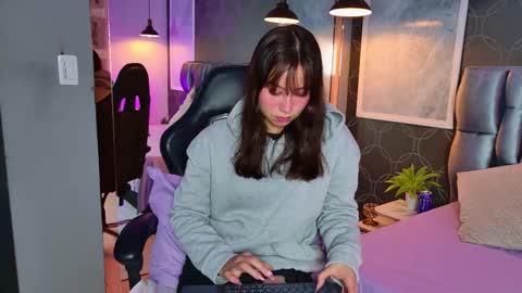 Love  online show from November 15, 9:11 pm