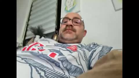 Snapshot of lover010983 chatting on January 15, 11:43 am lover010983 online show from January 15, 11:43 am