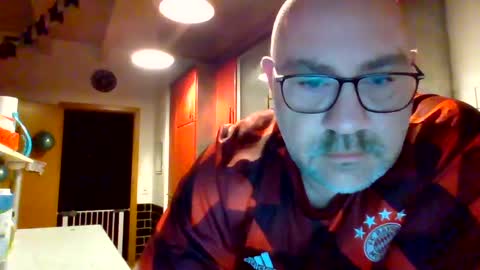 Snapshot of lover010983 chatting on February 15, 5:09 am lover010983 online show from February 15, 5:09 am