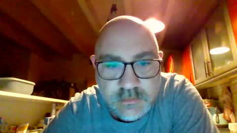 Snapshot of lover010983 chatting on February 23, 5:12 am lover010983 online show from February 23, 5:12 am