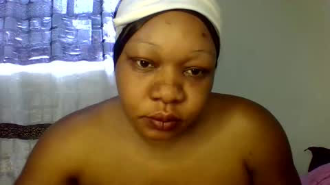 Snapshot of lover_birds chatting on December 21, 8:43 am lovers online show from December 21, 8:43 am