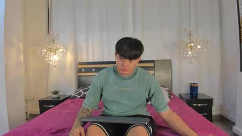 loverebels_ online show from October 31, 12:06 pm