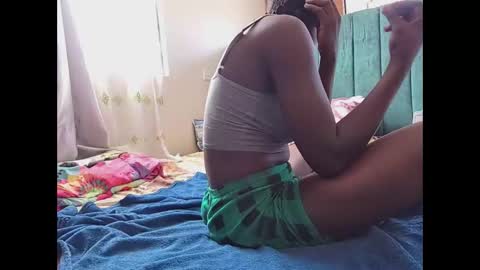 Snapshot of lovergirl2003 chatting on January 24, 12:41 pm Kate online show from January 24, 12:41 pm