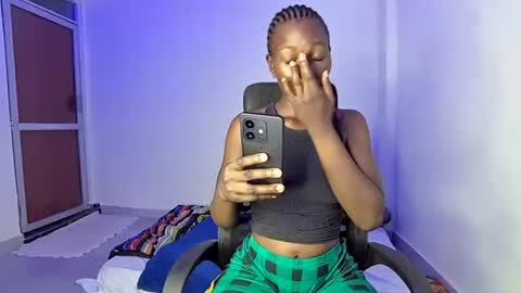 Snapshot of lovergirl2003 chatting on February 2, 5:59 pm Kate online show from February 2, 5:59 pm