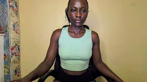 Snapshot of lovergirl2003 chatting on October 13, 10:15 am Kate online show from October 13, 10:15 am