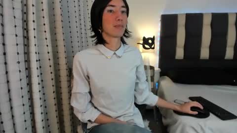 Snapshot of loverisu chatting on November 19, 10:10 pm loverisu online show from November 19, 10:10 pm