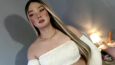 Snapshot of lovers_moon22 chatting on January 20, 9:53 pm lovers moon22 online show from January 20, 9:53 pm