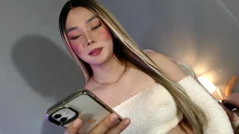 Snapshot of lovers_moon22 chatting on February 2, 10:39 pm lovers moon22 online show from February 2, 10:39 pm