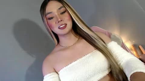 Snapshot of lovers_moon22 chatting on February 14, 3:22 am lovers moon22 online show from February 14, 3:22 am