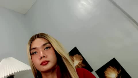 Snapshot of lovers_moon22 chatting on September 15, 3:45 pm lovers moon22 online show from September 15, 3:45 pm