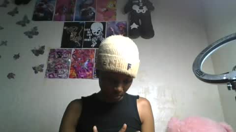 Snapshot of lovers_oncam chatting on June 24, 6:07 pm RedJoy online show from June 24, 6:07 pm