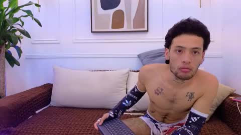 sofia and bryan online show from March 7, 2:08 am